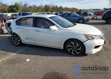 2017 Honda Accord Ex из США, поврежденный, VIN 1HGCR2F74HA091817